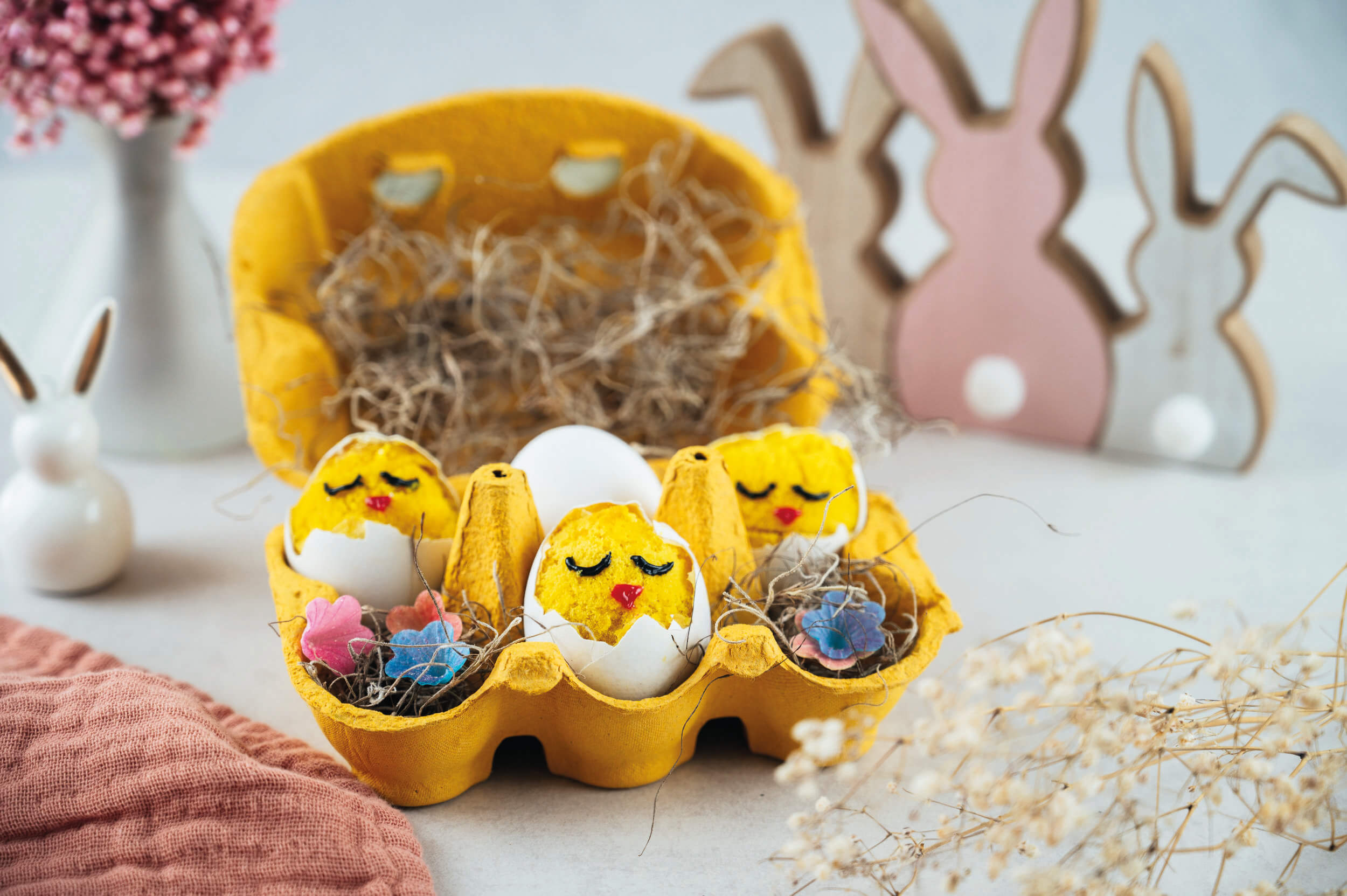 Küken in der Eierschale