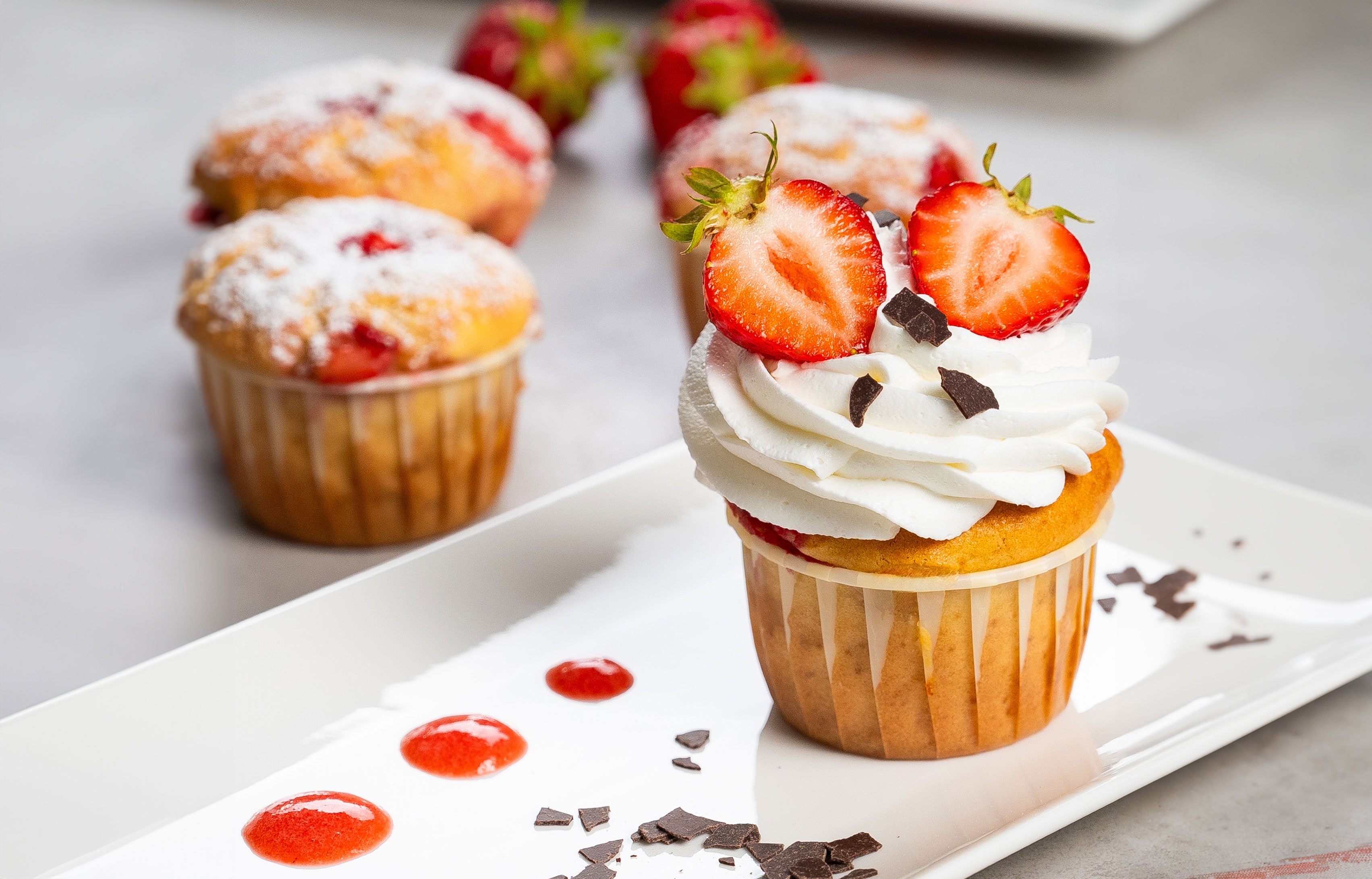 Erdbeerküchlein mit weißer Schokolade