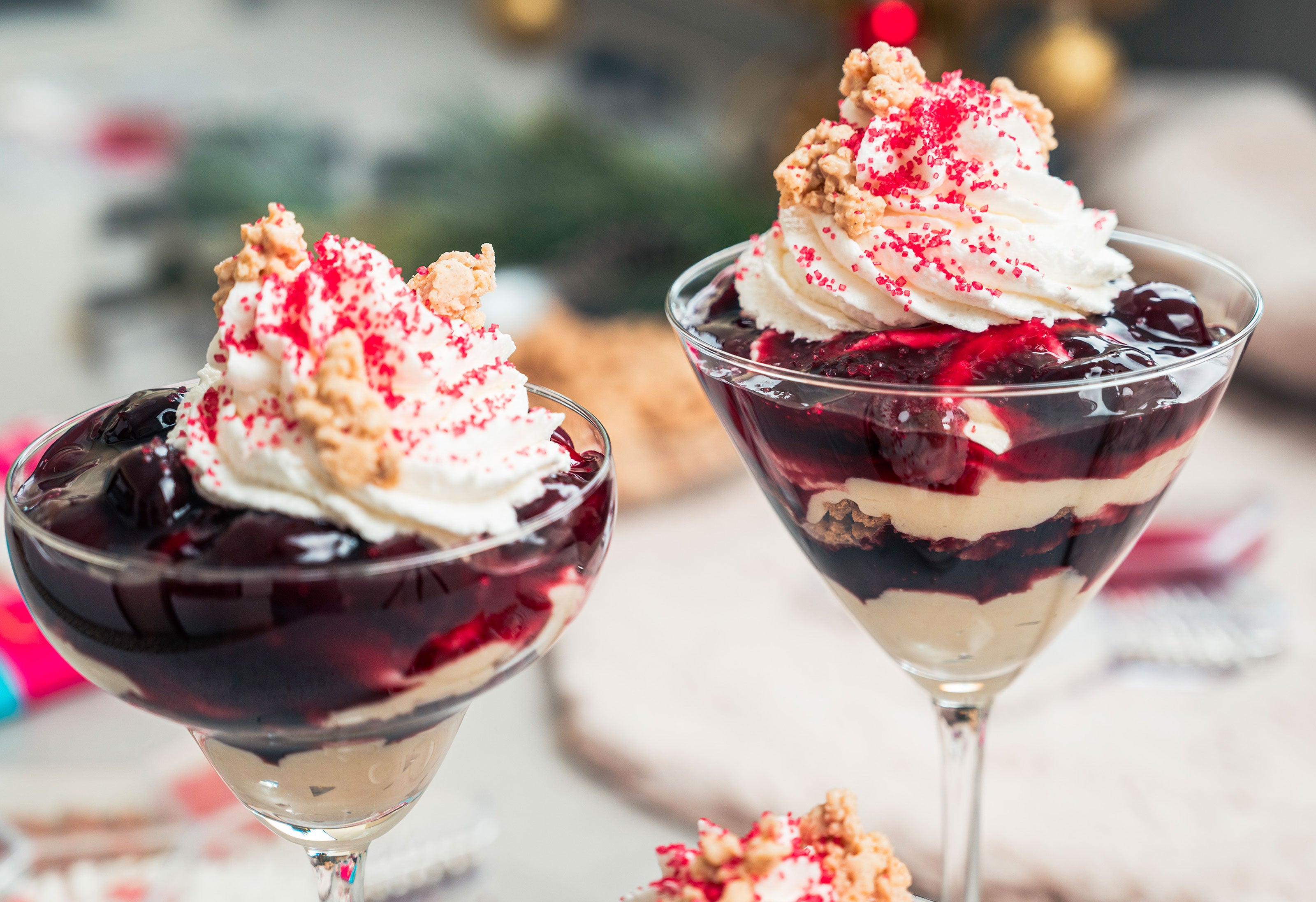 Marzipan-Mascarpone-Kirsch Schichtdessert