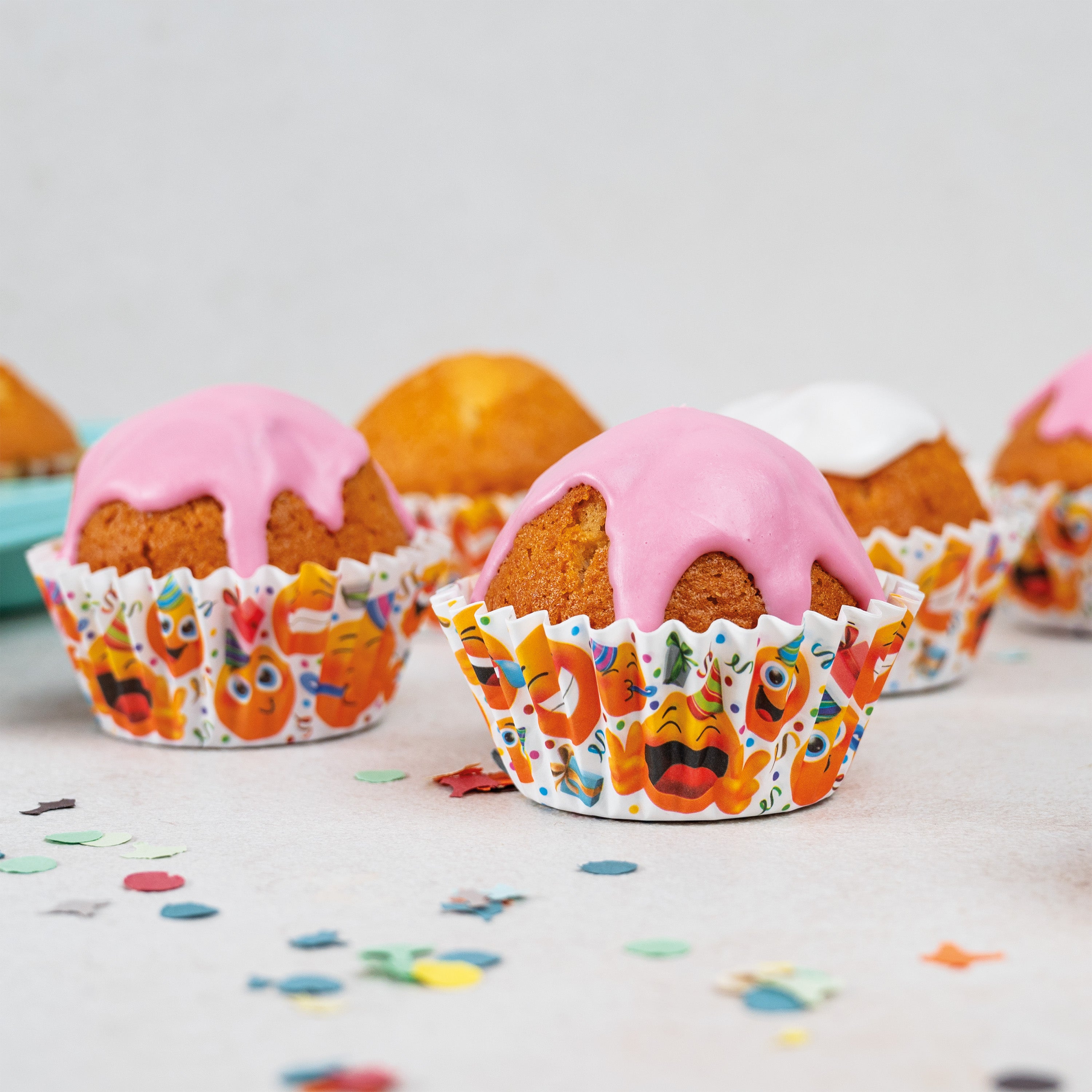 Happy muffin cups (50 pieces)