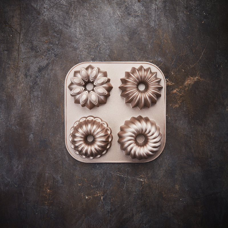 Cast aluminum bundt cake tray Belissima 4-fold - Available in August according to Tami