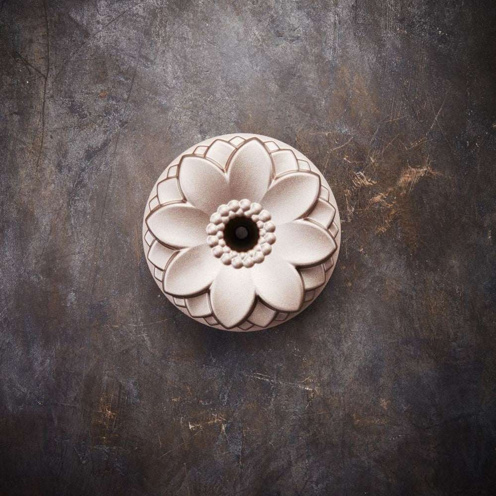 Alugussform Flora 22cm