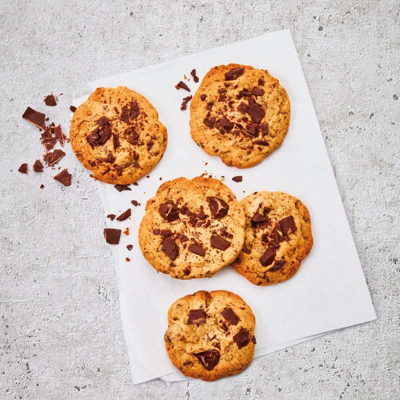 Plätzchen gebacken auf dem Plätzchenbackblech