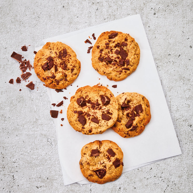 Plätzchen gebacken auf dem Plätzchenbackblech
