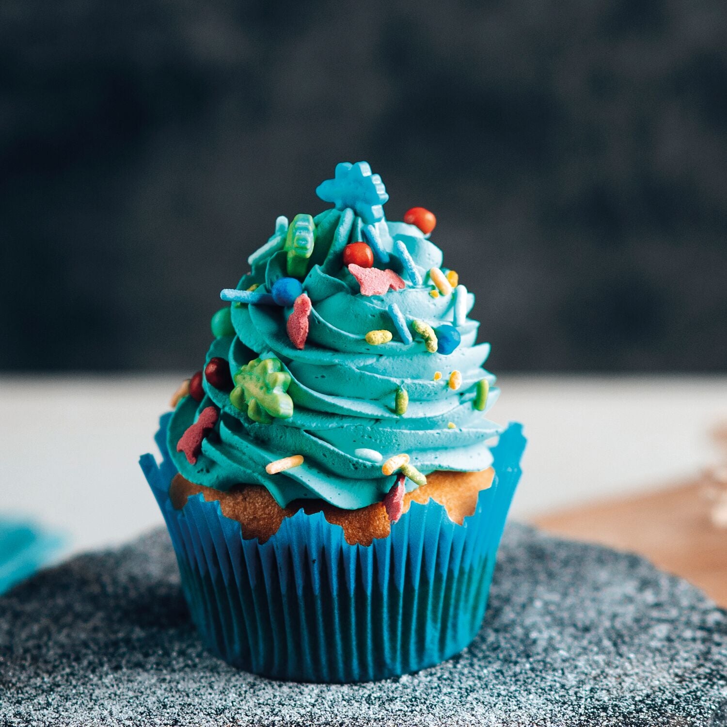 Dinomite sprinkle mix in a glass (110g)