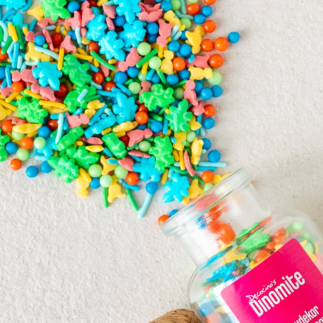 Dinomite sprinkle mix in a glass (110g)