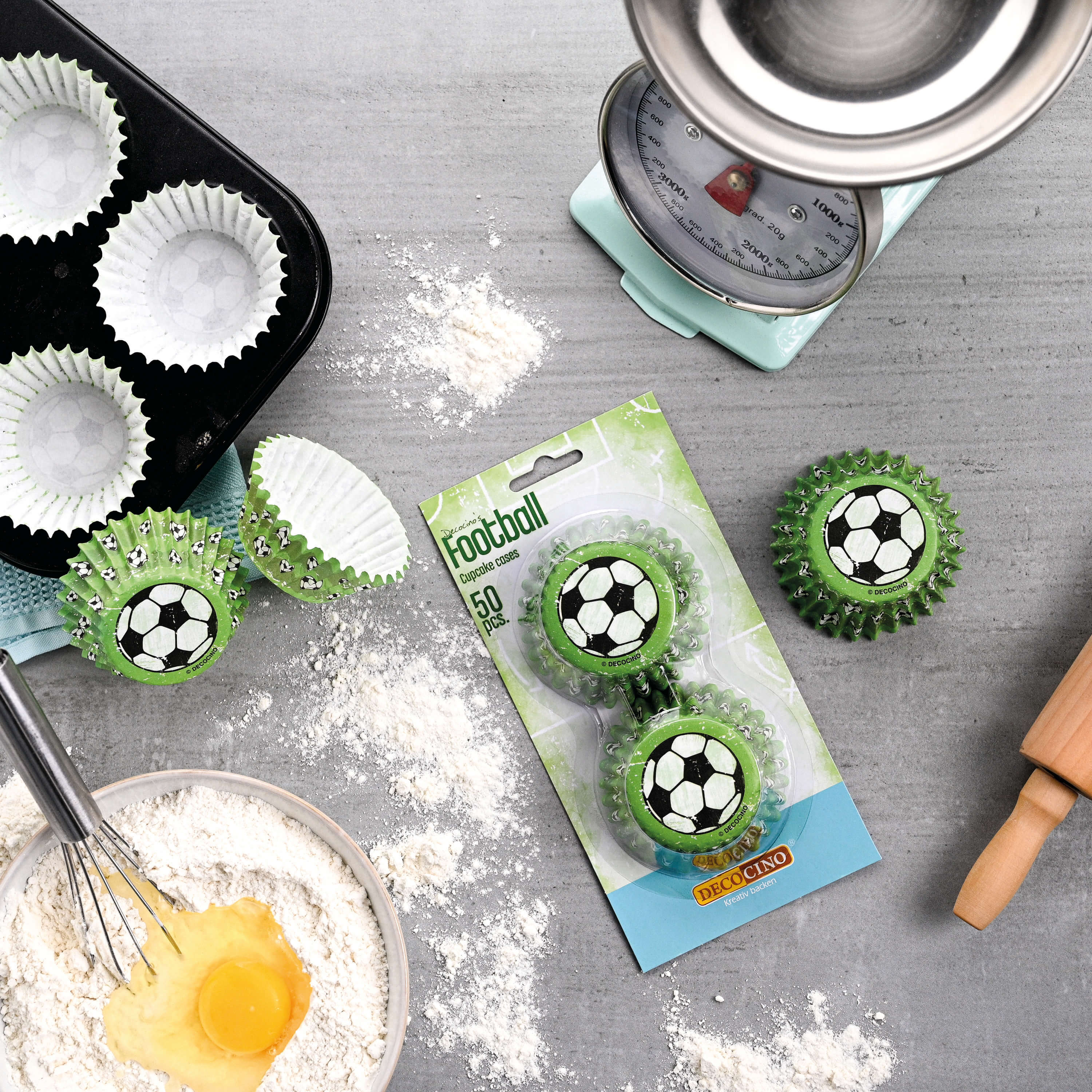 Football muffin cups (50 pieces)