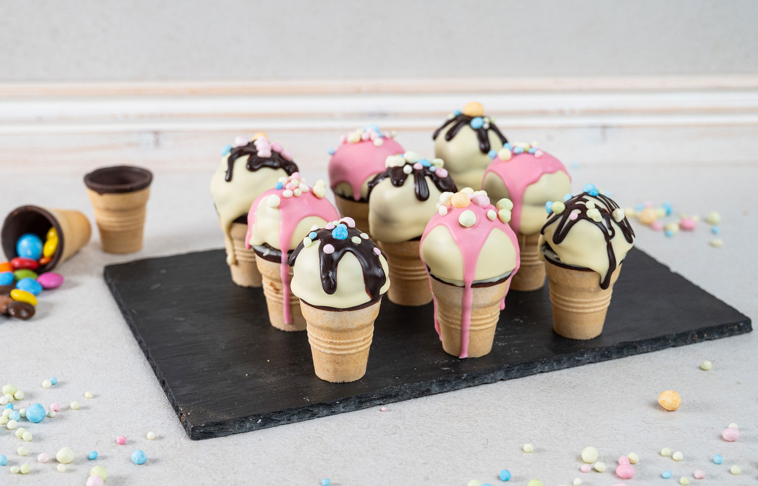 Buntes Cake-Pop-Eis