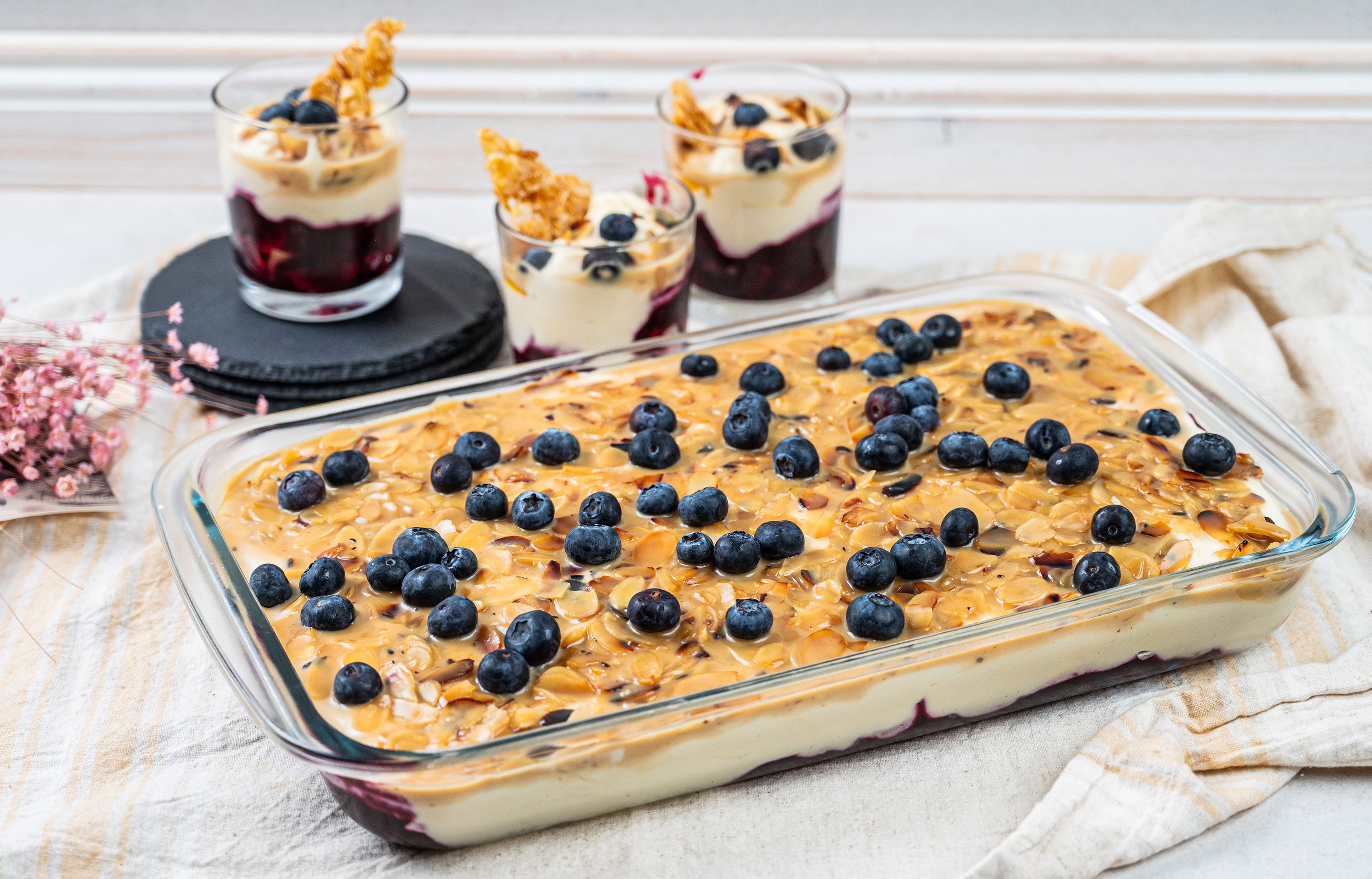 Blaubeer-Mandel Dessert