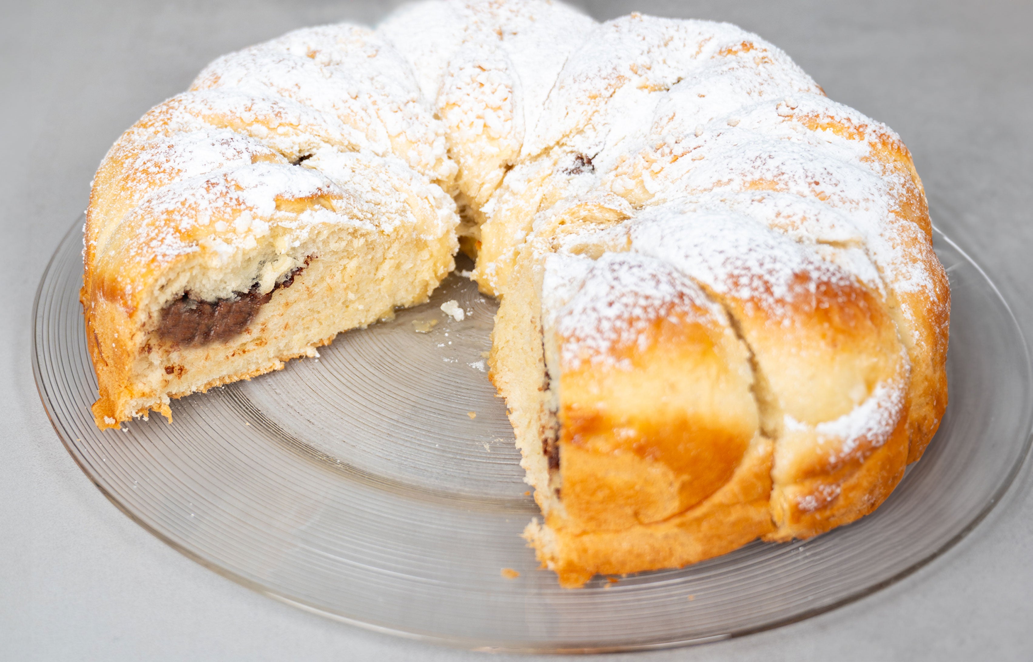 Nuss-Nougat Hefekranz