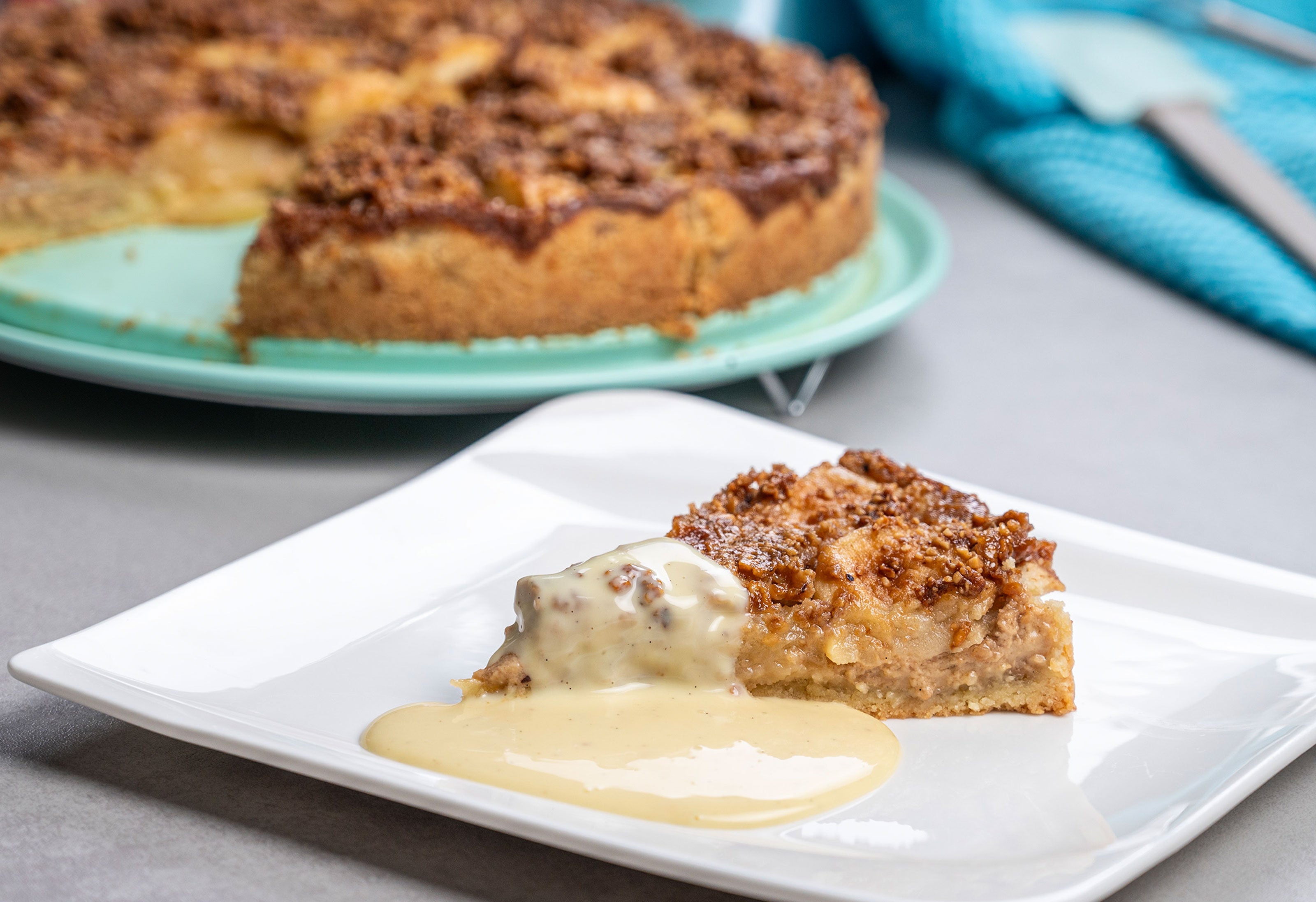 Apfelkuchen mit Haselnusskrokant