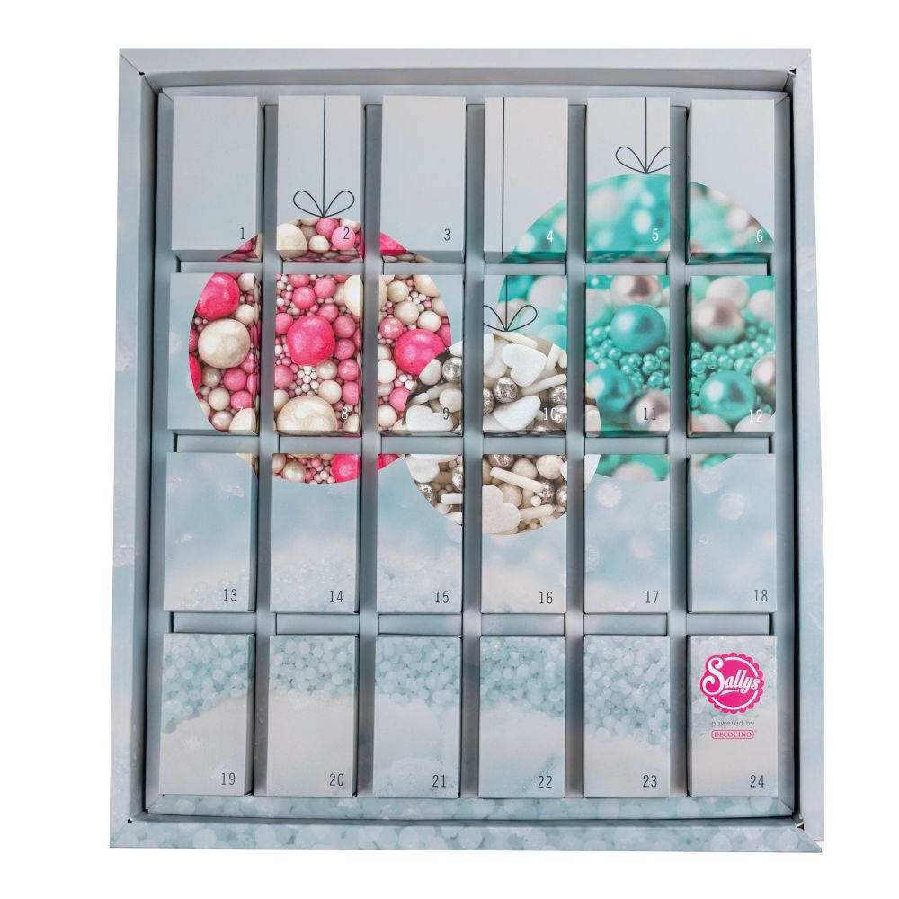Sallys Adventskalender – Vorderansicht mit 24 Türchen und Streuselmotiv powered by Decocino