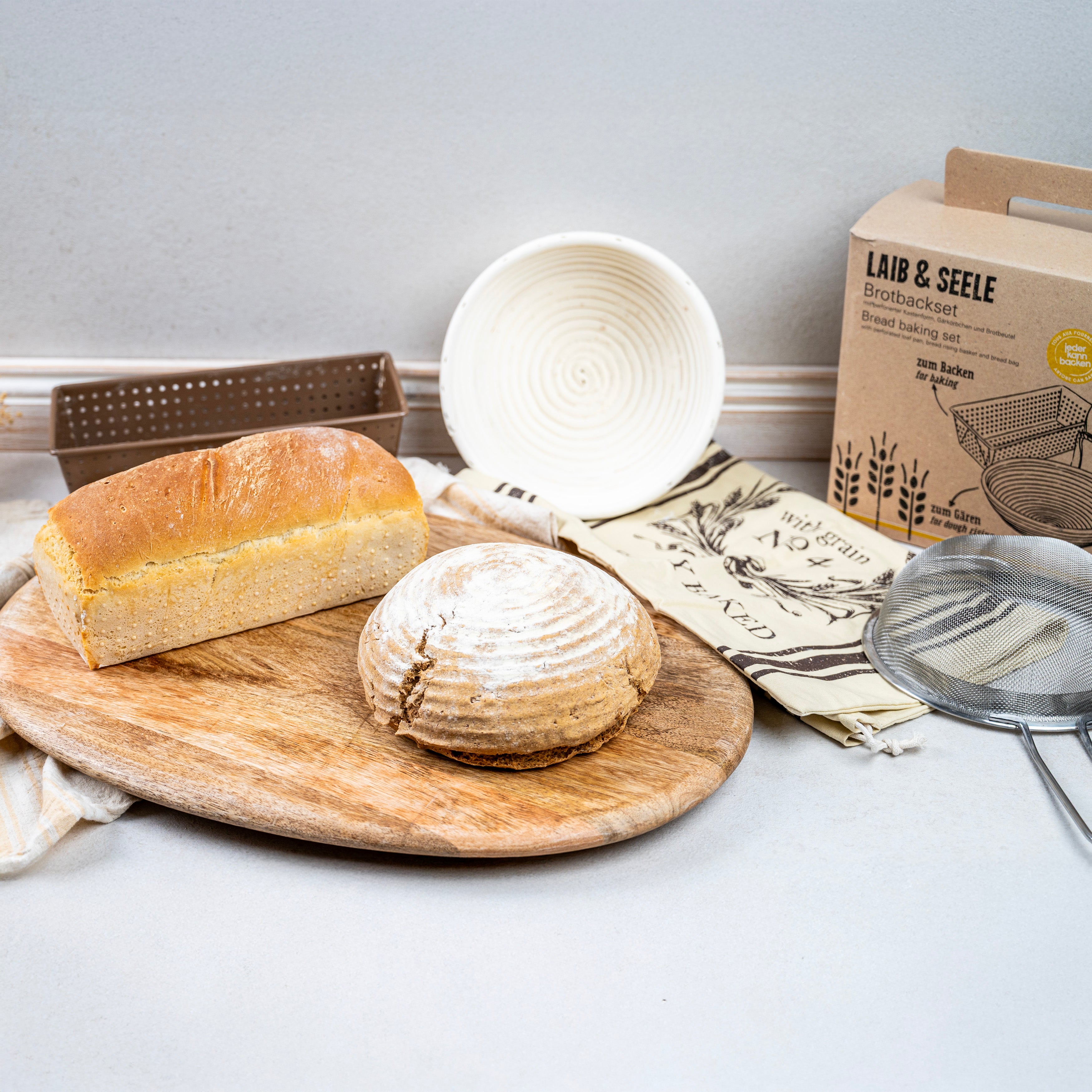 Brotbackset, 3-tlg.: Kastenform 25 cm, Gärkörbchen Ø20 cm und Brotbeutel