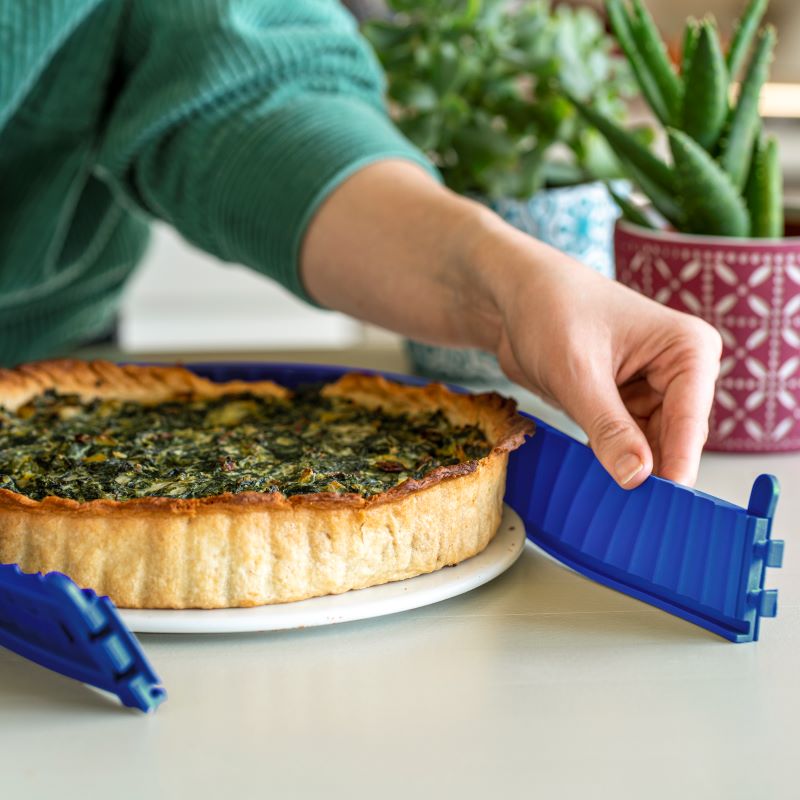 NEW! Quiche dish with silicone ring and porcelain base, blue (Ø 26cm)